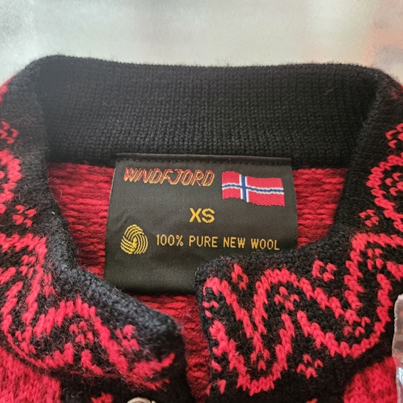 WINDFJORD RED WOOL SWEATER WOMENS XS NEW w TAGS NORWAY - Picture 2 of 9
